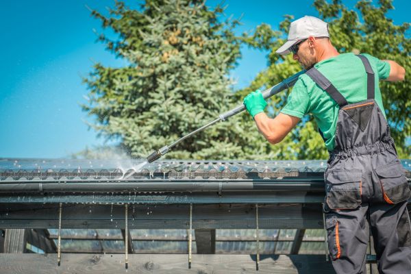Yakima Roof Cleaning